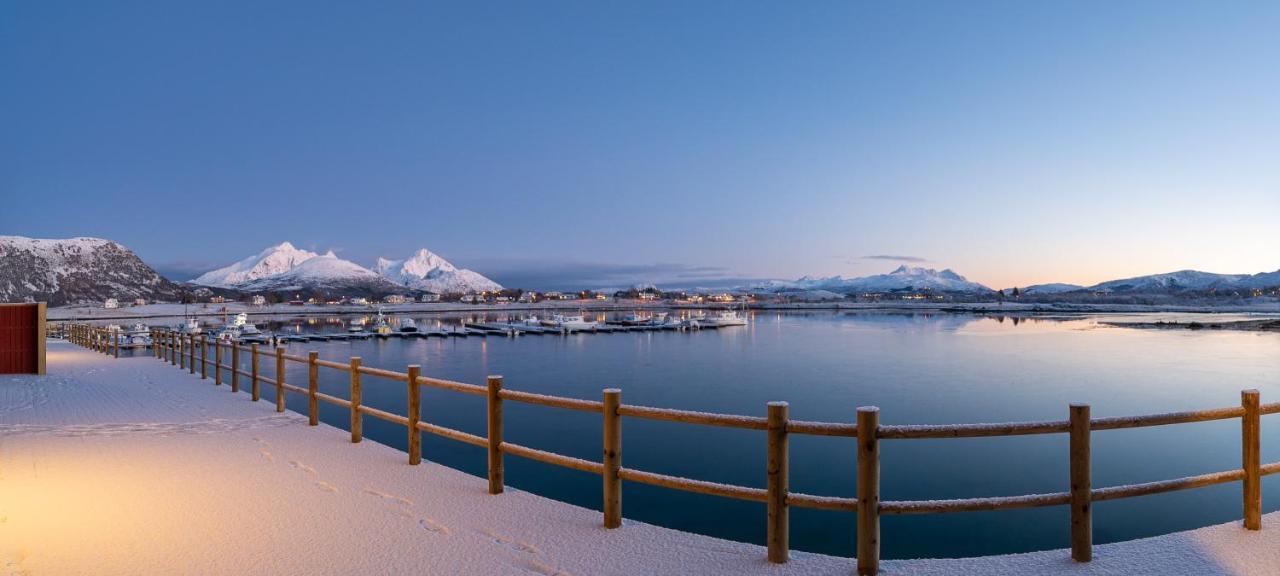 Lofoten Rorbuutleie - Lilleeidet Gravdal  ภายนอก รูปภาพ